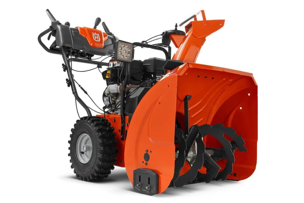 Husqvarna ST 224 Residential Snow Blower 24 208cc