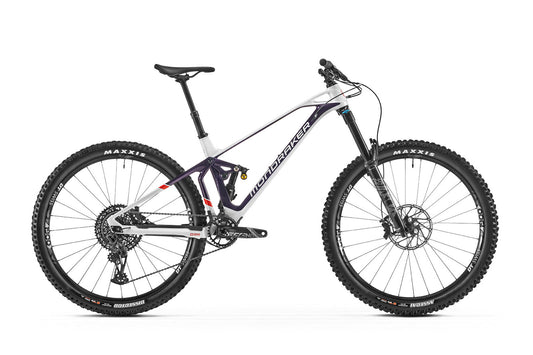 Mondraker Superfoxy Carbon R